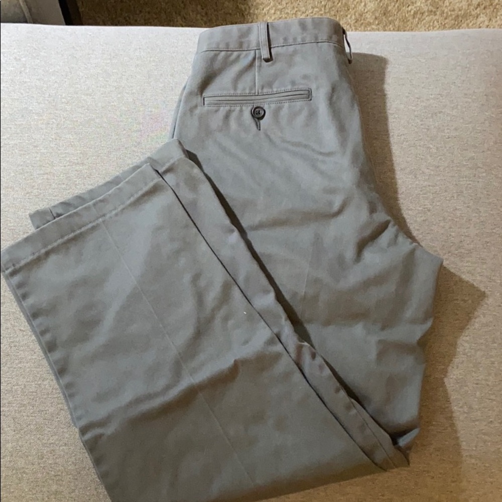 Men’s chinos